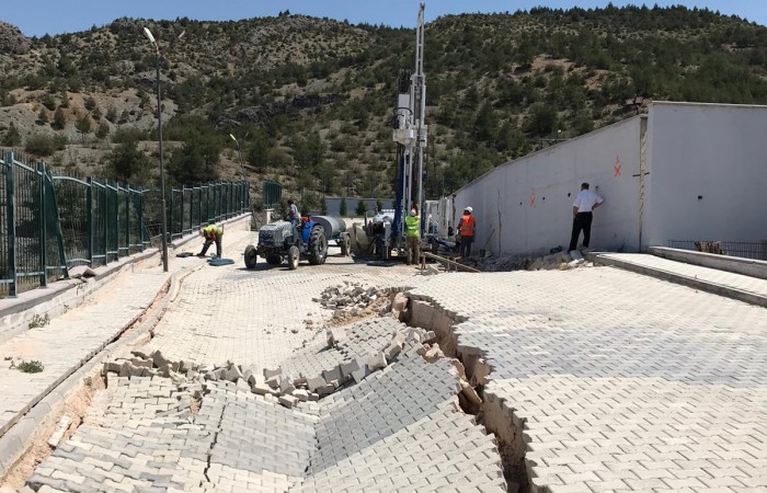 Amasya Koza Mahallesi KYK ve Meslek Lisesi Heyelan Sondajları